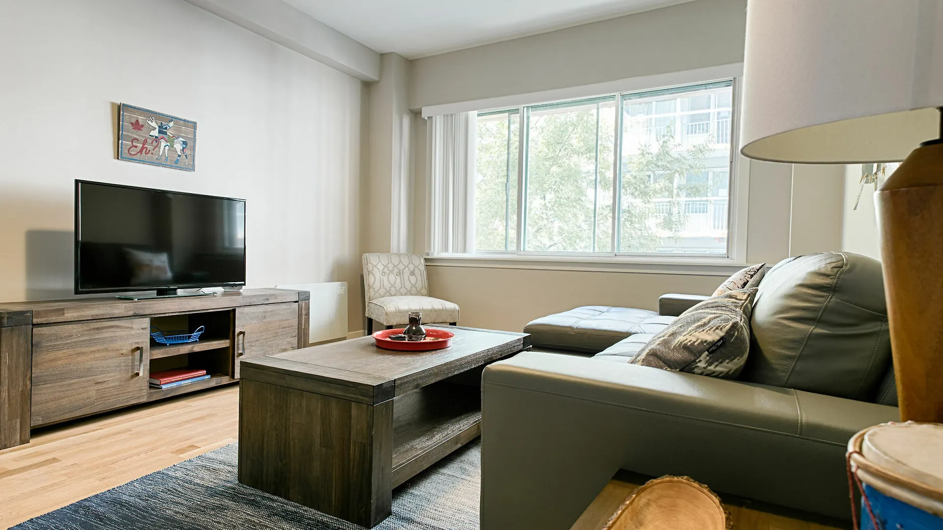 Apartment Lovely 1Br In Milton Park By Sonder Montreal